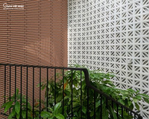 Gạch Việt Nhật